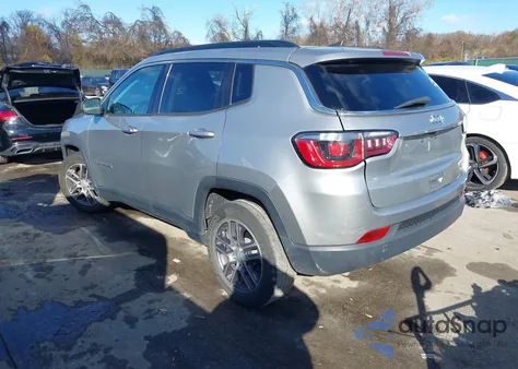 2020 Jeep Compass Sun And Wheel Fwd из США, поврежденный, VIN 3C4NJCBB3LT154681